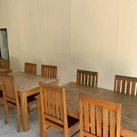 Dikky Guest House Near Bangsal And Sira Pemenang Bagian luar foto