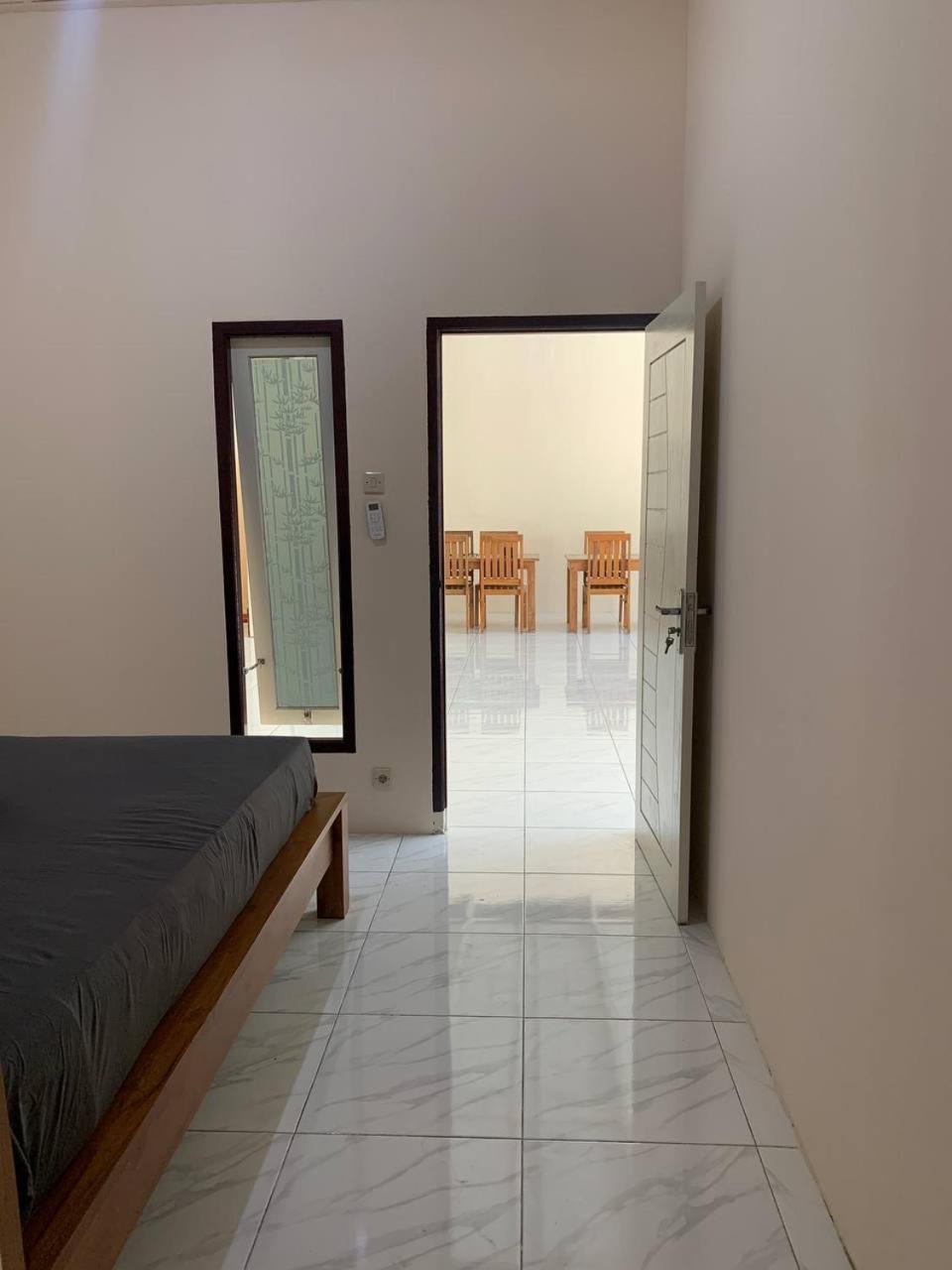 Dikky Guest House Near Bangsal And Sira Pemenang Bagian luar foto