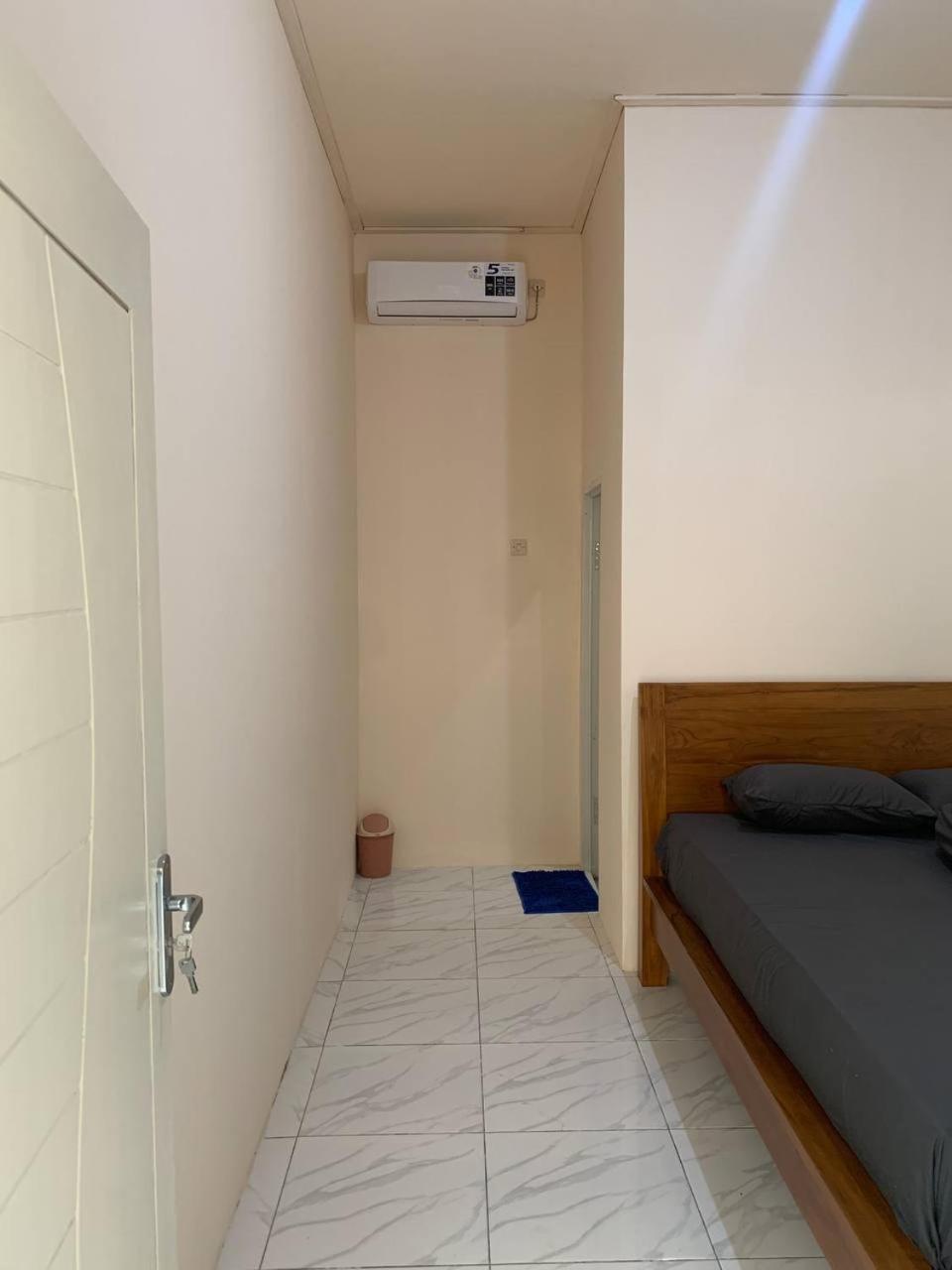 Dikky Guest House Near Bangsal And Sira Pemenang Bagian luar foto